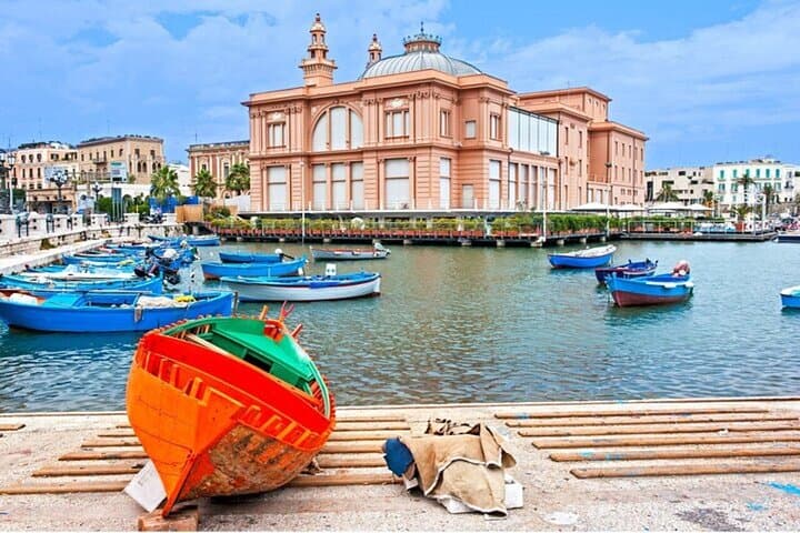 Bari Must-see Attractions Private Walking Tour