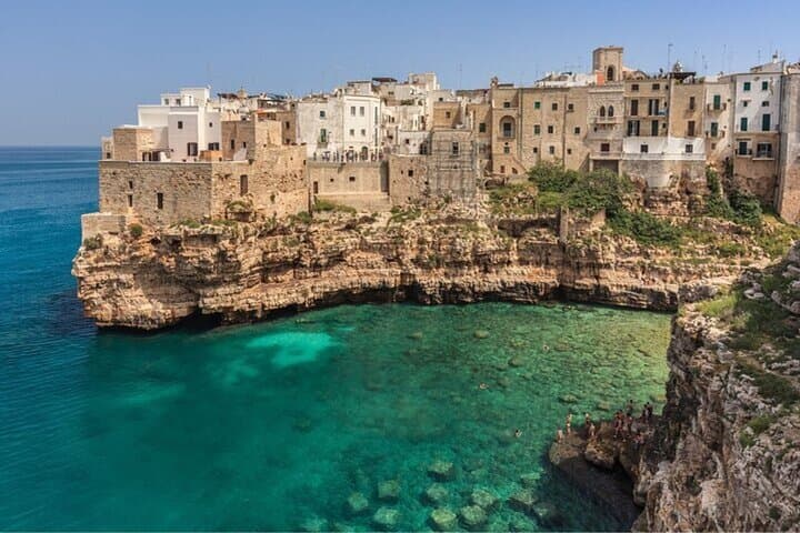 Bari Must-see Attractions Private Walking Tour