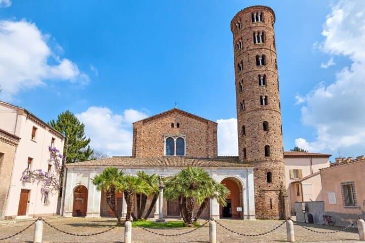 Private Audio Guided Walking Tour in Ravenna