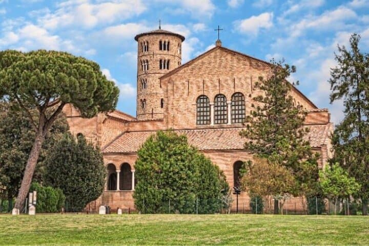 Private Audio Guided Walking Tour in Ravenna