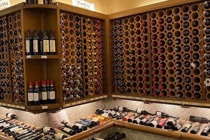Wine Tasting & Lunch in Florence city centre