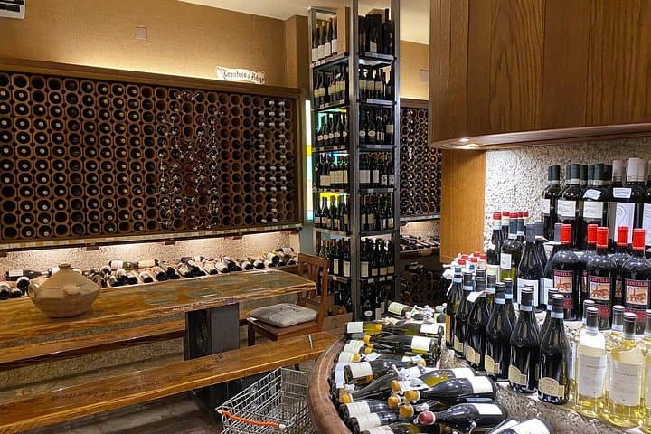 Wine Tasting & Lunch in Florence city centre