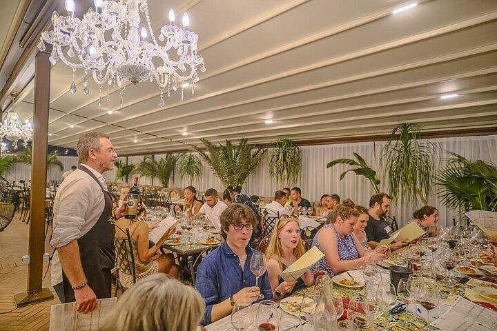 Semi-Private Chianti Wine Tour with Dinner in Tuscany Vineyard