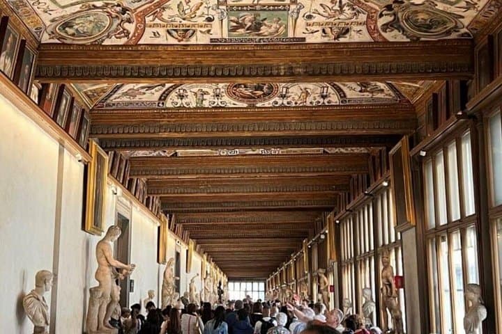 Uffizi Gallery Small Group Guided Tour with Guide