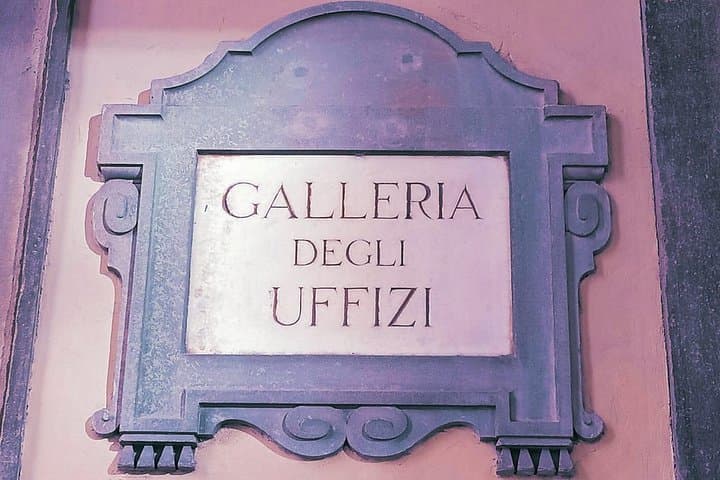 Uffizi Gallery Small Group Guided Tour with Guide