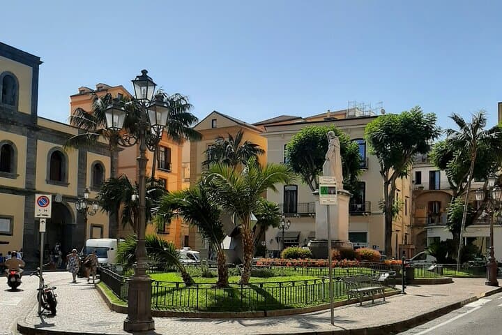 Private Amalfi Transfer from Napoli with English Speaking Driver