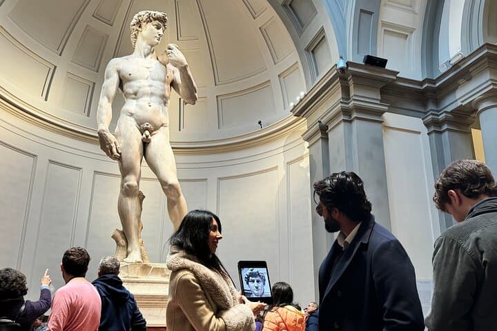 Private WALKING Tour and ACCADEMIA Gallery in Florence Italy