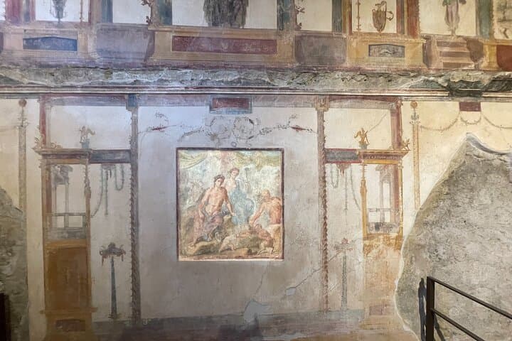Pompeii & Vesuvius with Lunch & Wine Tasting from Positano