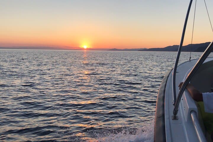 Exclusive Cinque Terre by Private Boat Experience from Florence