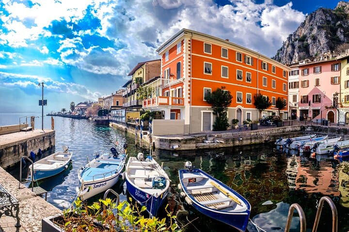 Verona and Sirmione Garda Lake Private Tour