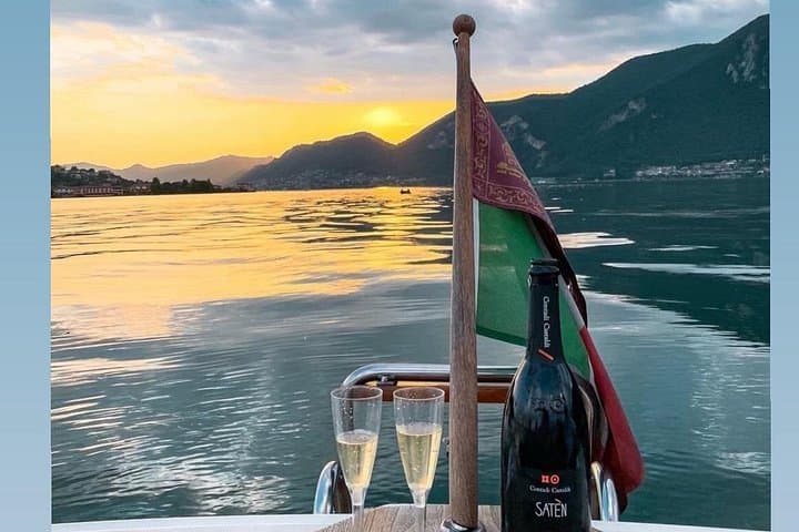 Lake Como : Private cruise with customizable itinerary