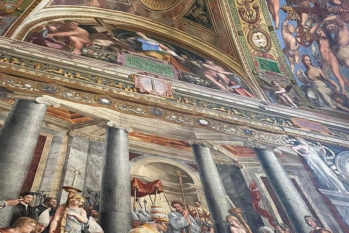 Skip-The-Line Tour: Vatican Museum & Sistine Chapel