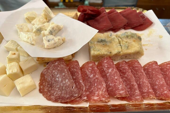Mamma Mia! Milan Street Food Tasting and City Guided Tour