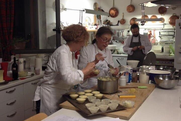 Tuscan Cooking Class in Siena with Handmade Pasta, Wine & Dinner