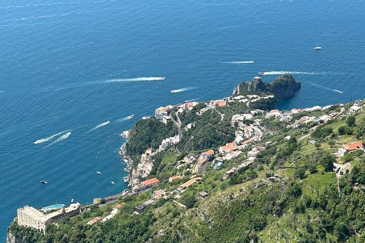 Amalfi: pasta fresca, mozzarella e tiramisù