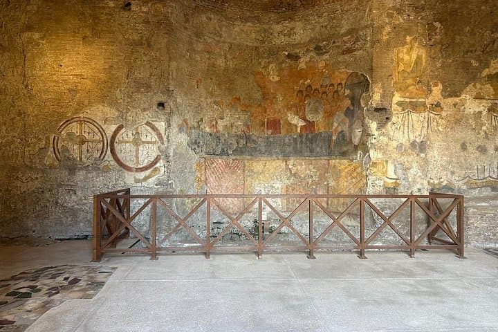 Private Ancient Rome Tour of Domus Tiberiana & Palatine Hill
