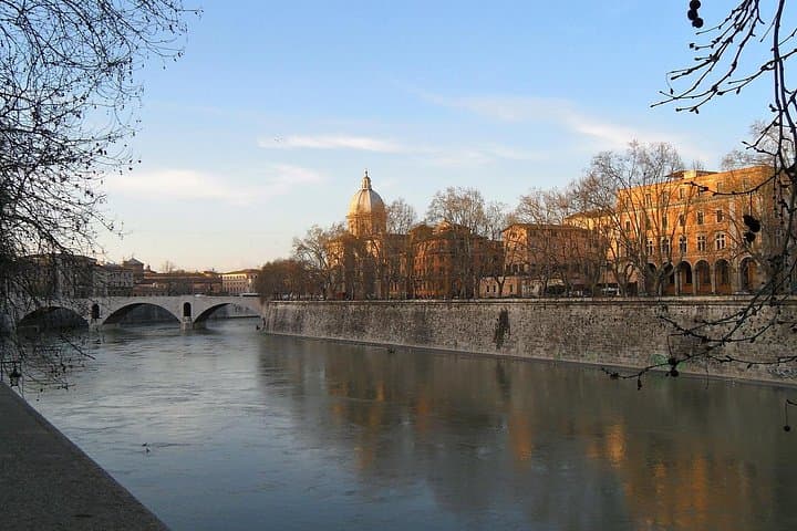 Rome Farnesina Villa and Trastevere Private Walking Tour