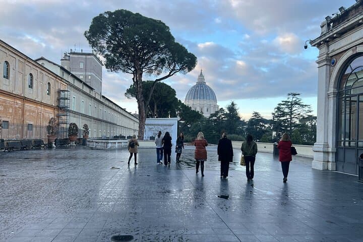 Alone in the Vatican - Semi-Private Early Morning Tour