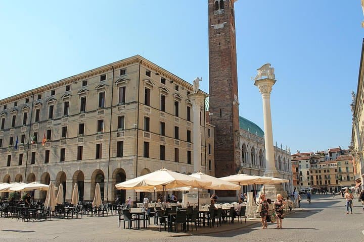 Vicenza Small-Group Walking Tour: Top Sights & Hidden Gems