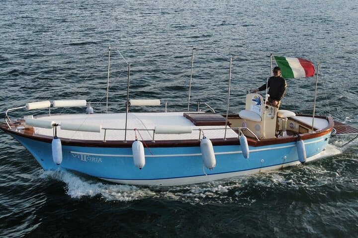 Boat tour 5 Terre from La Spezia : swim, food & drink