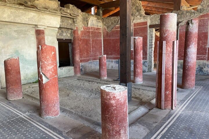 Villa Oplontis & Stabiae: discover the Hidden Treasures with your Archaeologist