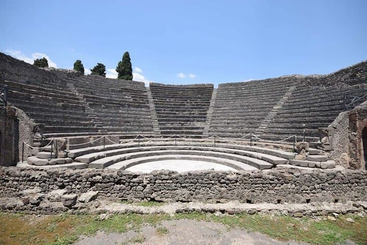 Pompeii tour in a small group with Licensed Guide