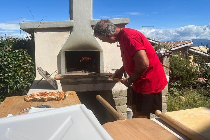 Make Pizza with Mamma in Roman Countryside