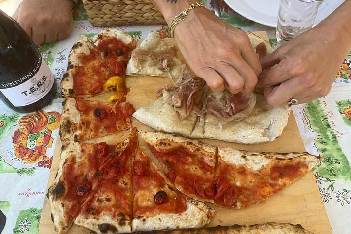 Make Pizza with Mamma in Roman Countryside
