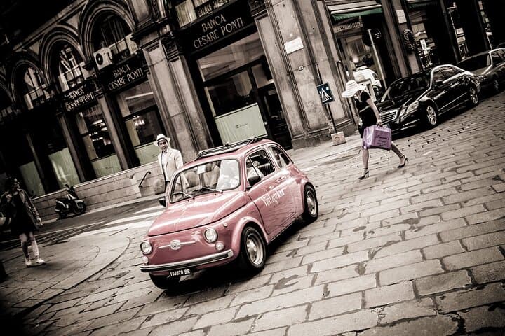 1 Hour Dolce Vita Vintage Fiat 500 Slow Tour in Milan