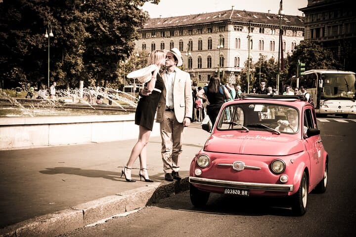 3 hour Vintage Fiat 500 Big Central City Tour in Milan