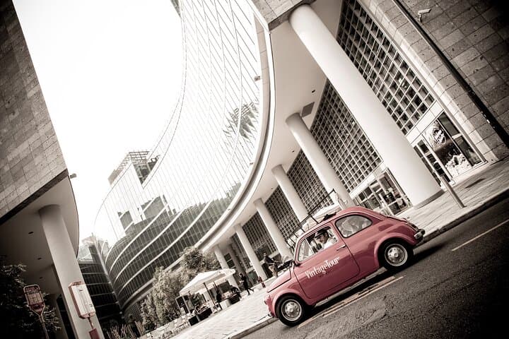 1 hour Vintage Fiat 500 SkyLine Tour in Milan