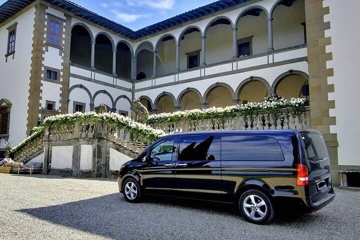 Private transfer from Pisa airport to Florence or from Florence to Pisa