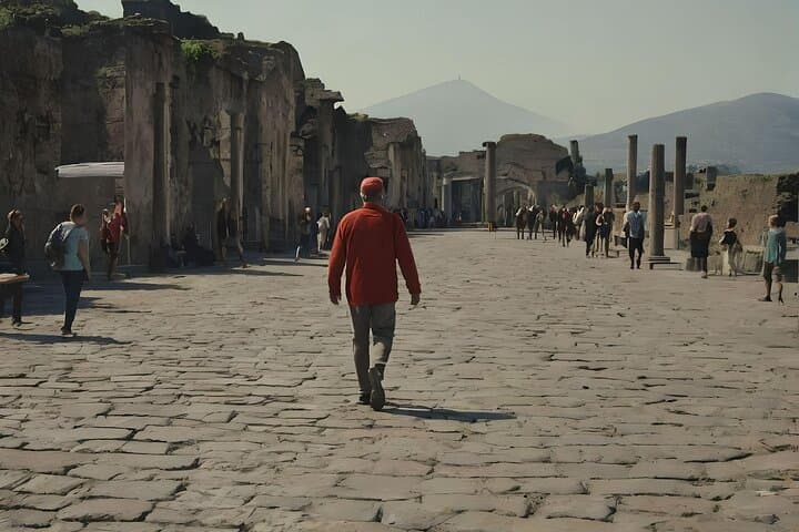 Naples to Praiano/Amalfi transfer via 2h in Pompei (or viceversa)