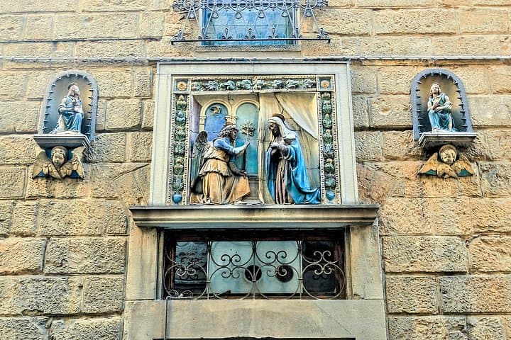 Discover Florence with private walking tour