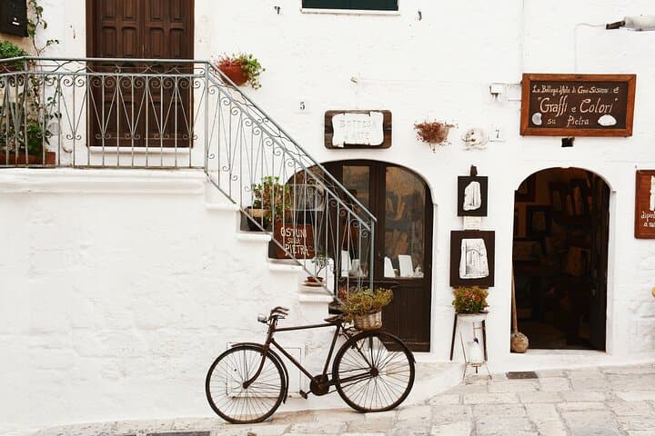 Ostuni, Locorotondo & Polignano: Private Full-day Tour