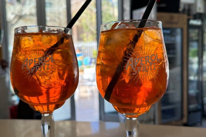 Street Food Lecce: Guided walking tour with typical food and wines.