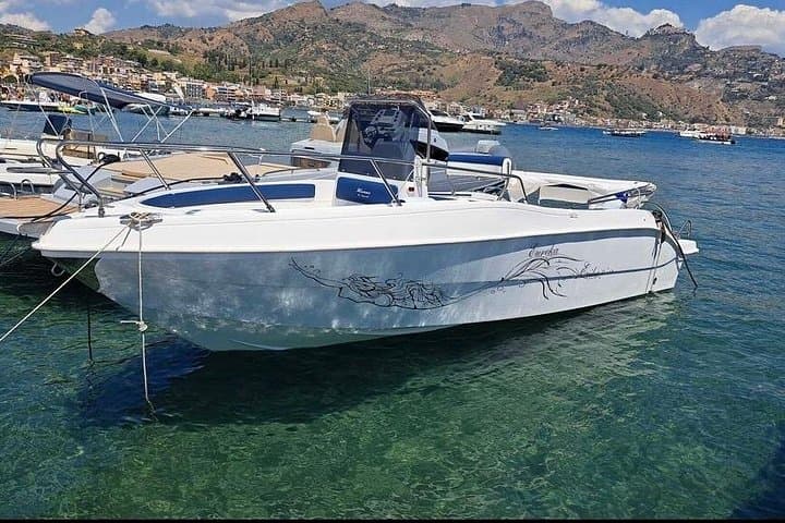 Boat tour in Taormina, susent aperitif, dolphin watching