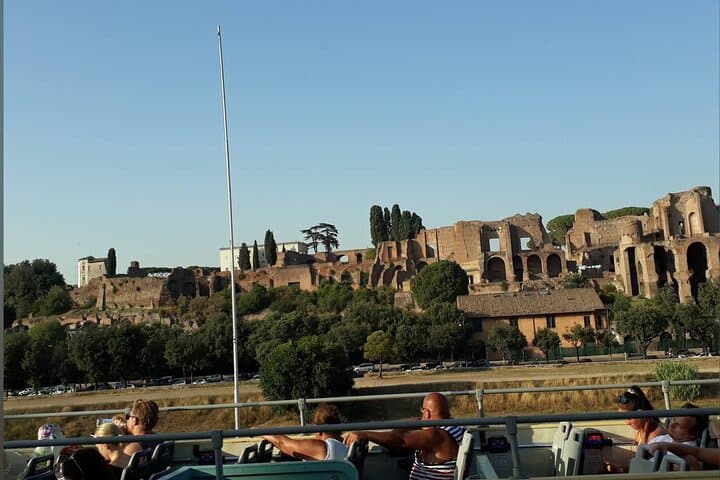 Official Rome Hop-on Hop-off Sightseeing Bus Tour