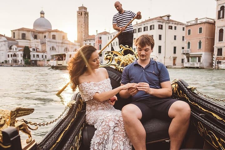 Private Gondola Tour from Piazza San Marco + Ebook