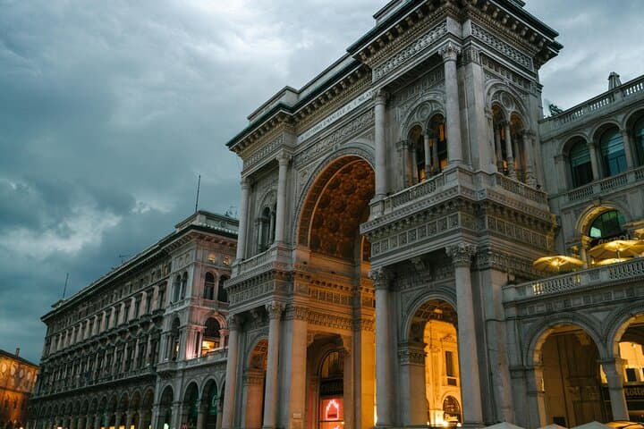 Milano Walking Tour with Audio and Written Guide by a Local