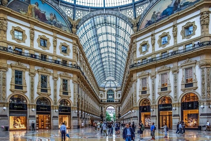 Milano Walking Tour with Audio and Written Guide by a Local