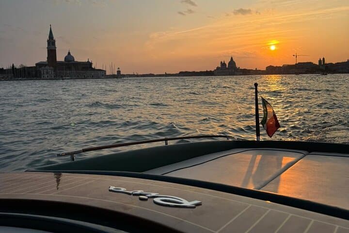 Exclusive Private Riva Aquariva Aperitif