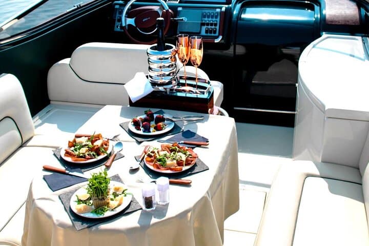 Exclusive Private Riva Aquariva Aperitif