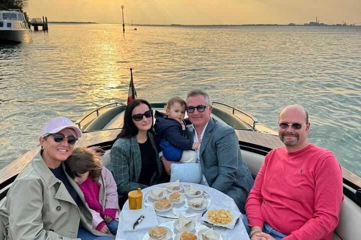 Exclusive Private Riva Aquariva Aperitif