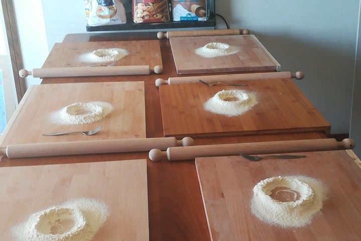 Home Cooking in Testaccio: Cacio e Pepe, Amatriciana, Carbonara
