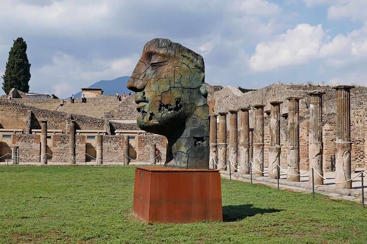 Private day tour Pompeii and Positano Coast