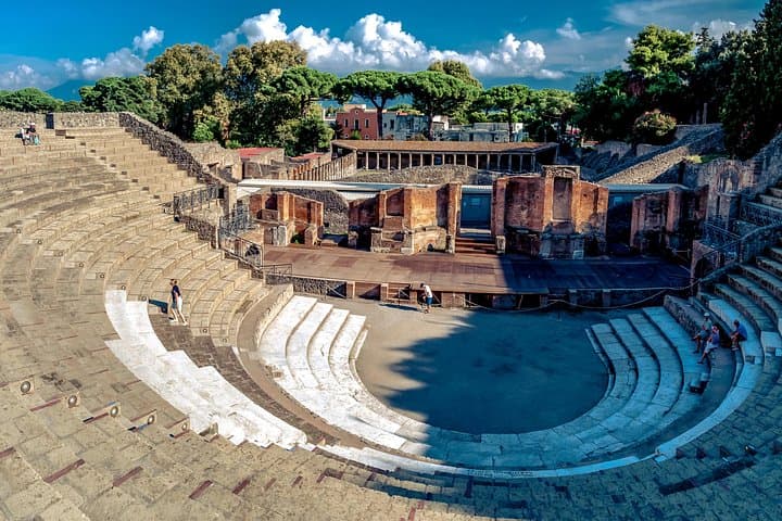 Pompeii guided group tour plus entry ticket