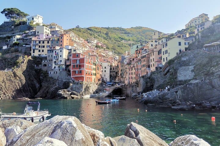 Small Group Day Tour in Cinque Terre and Pisa From Florence