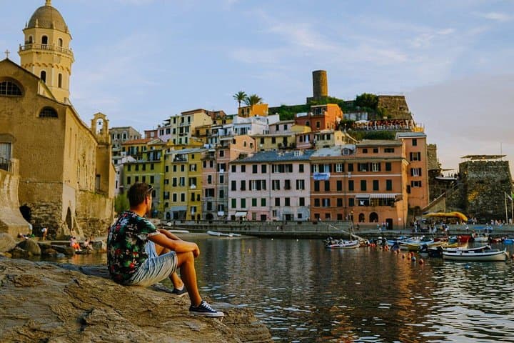 Private Christmas Walking Tour in Cinque Terre Villages
