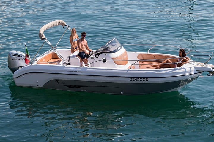 Shared Boat Tour in the Gulf of Poets in La Spezia